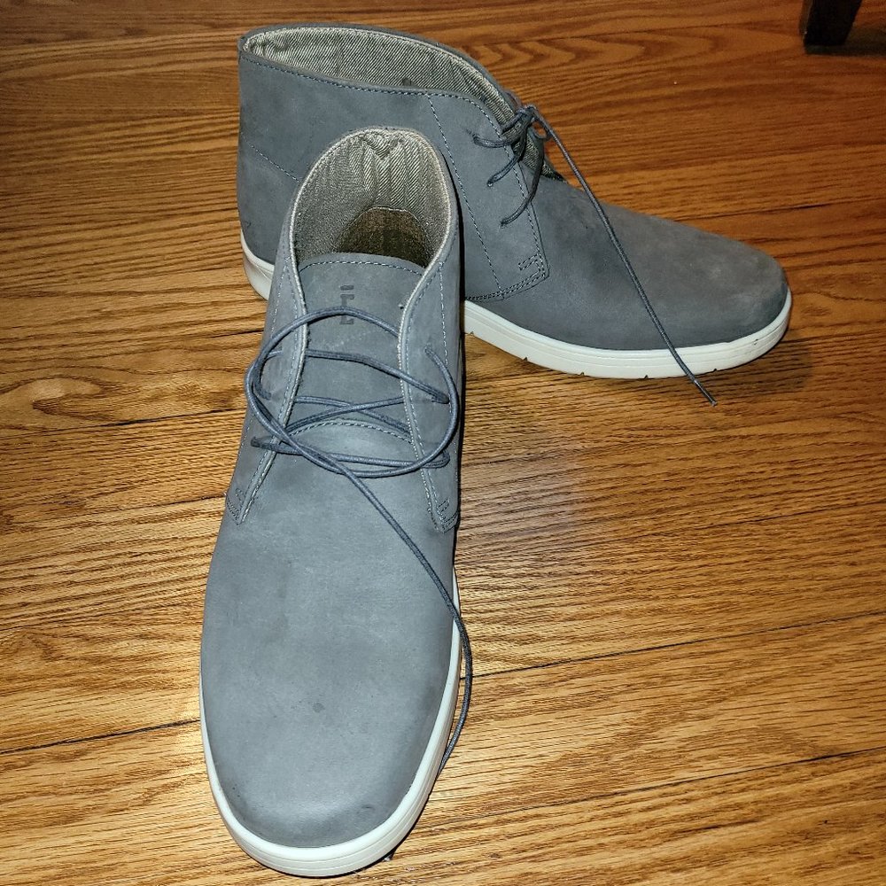 Crevo Alameda Men's Lightweight Memory Foam Chukka